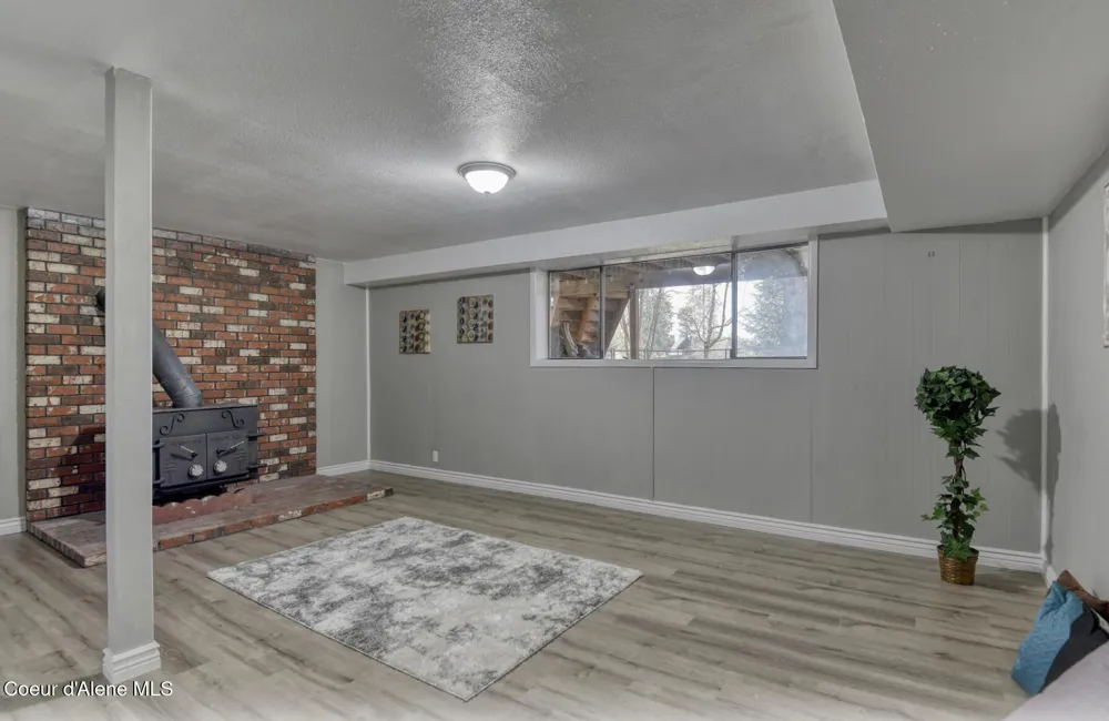 11459 Trafalgar Street Hayden, ID 83835