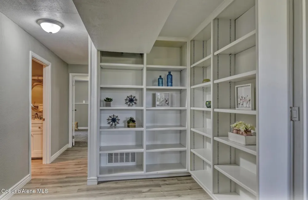 11459 Trafalgar Street Hayden, ID 83835