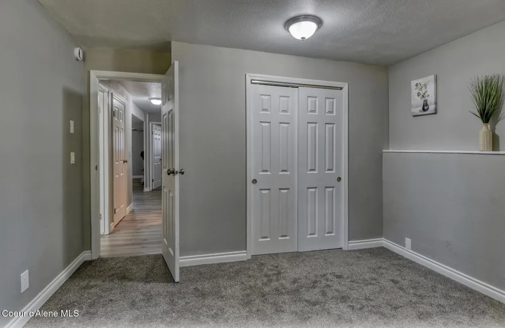 11459 Trafalgar Street Hayden, ID 83835