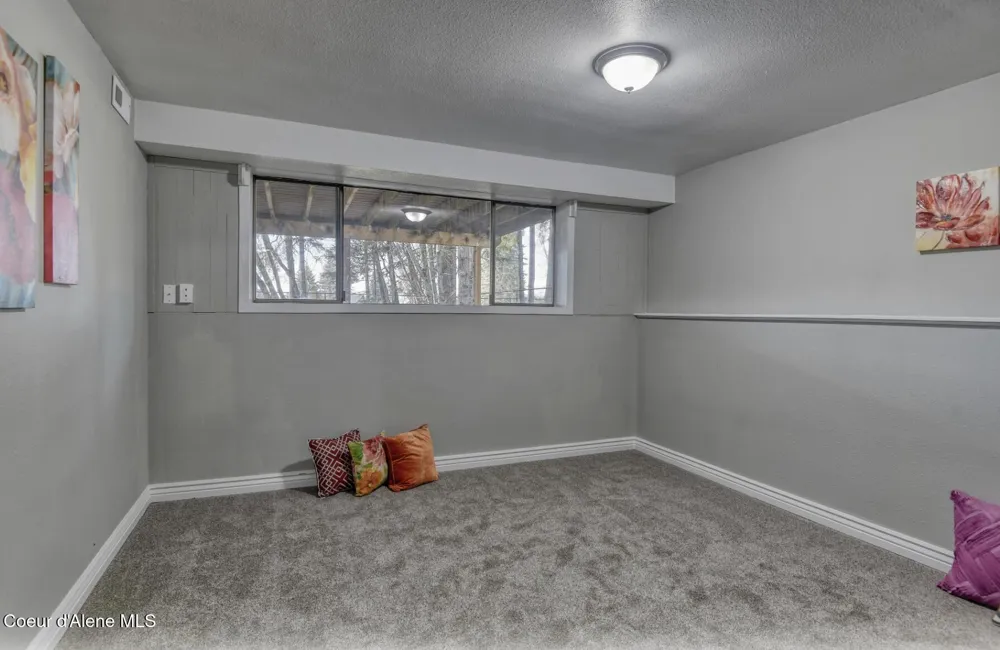 11459 Trafalgar Street Hayden, ID 83835