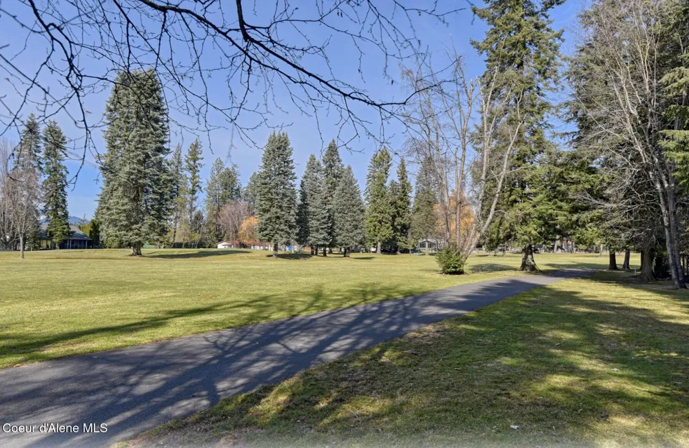 11459 Trafalgar Street Hayden, ID 83835