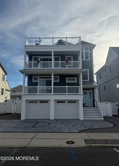 13 8th Avenue #209