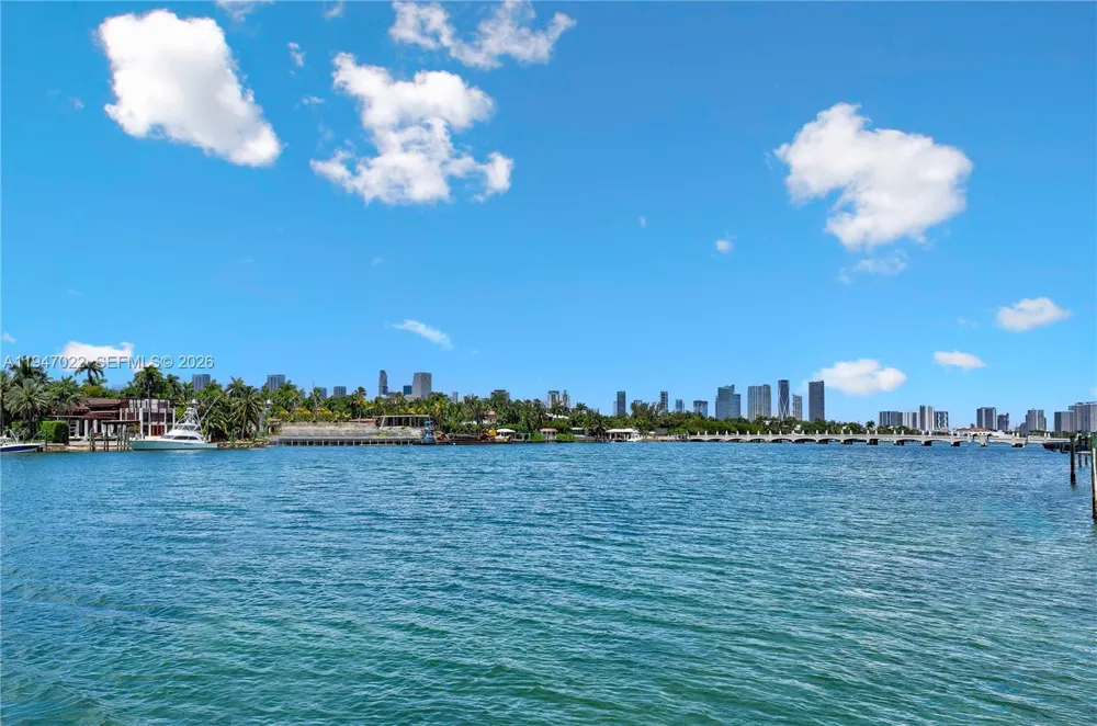 56 S Hibiscus Dr Miami Beach, FL 33139