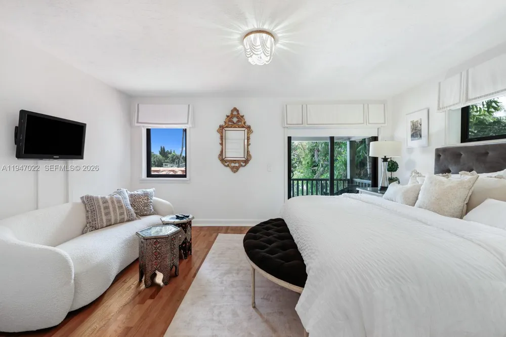 56 S Hibiscus Dr Miami Beach, FL 33139