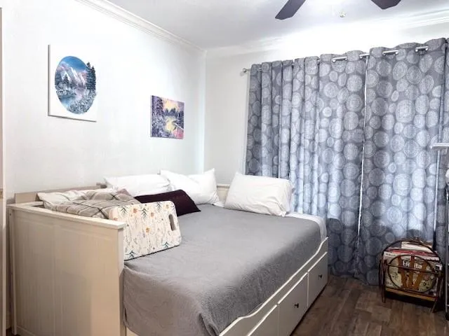 418 Garland Drive #214 Lake Jackson, TX 77566