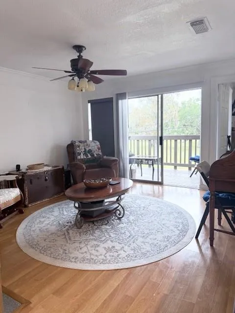 418 Garland Drive #214 Lake Jackson, TX 77566