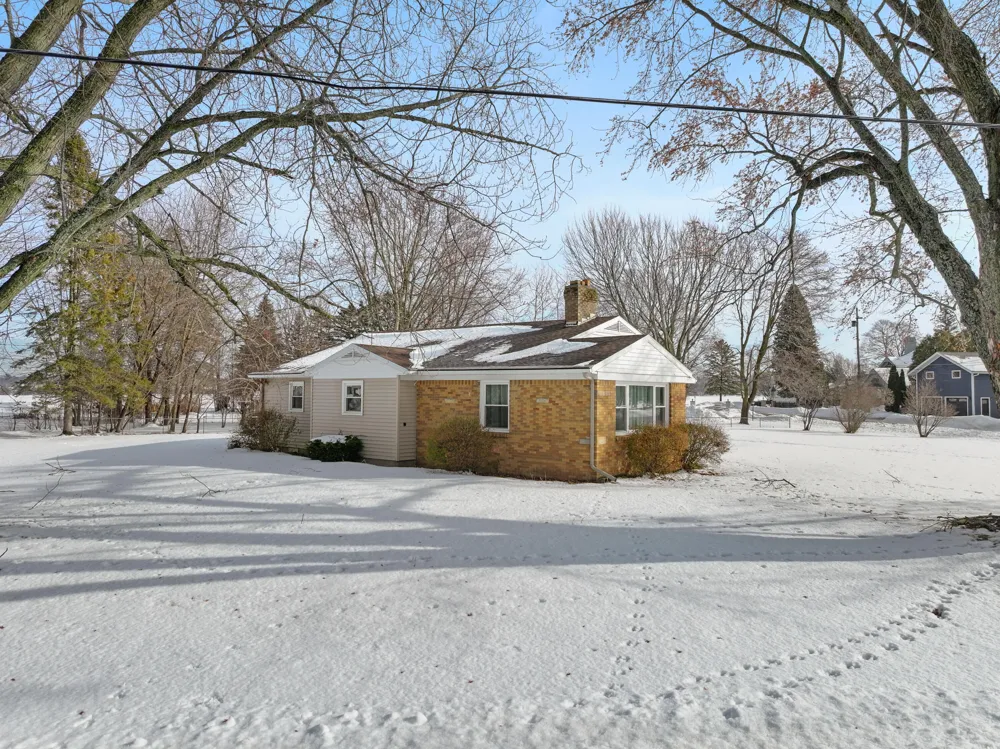 616 LakeShore Drive Cadillac, MI 49601
