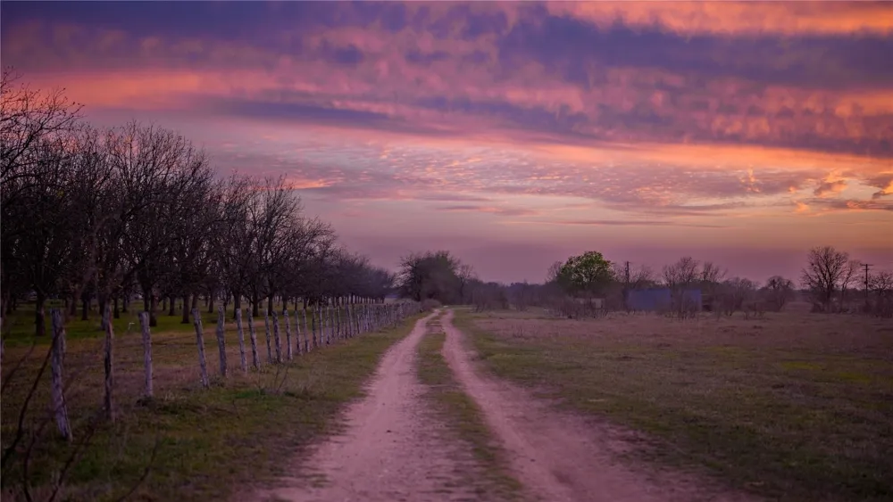 218 Brody Lane Bastrop, TX 78602