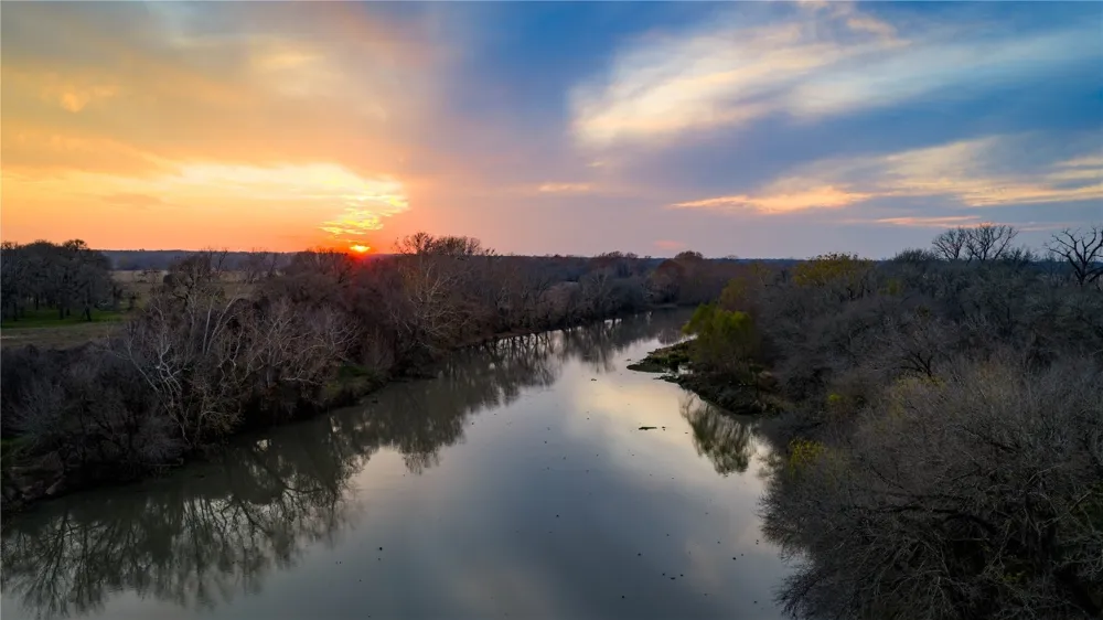 218 Brody Lane Bastrop, TX 78602