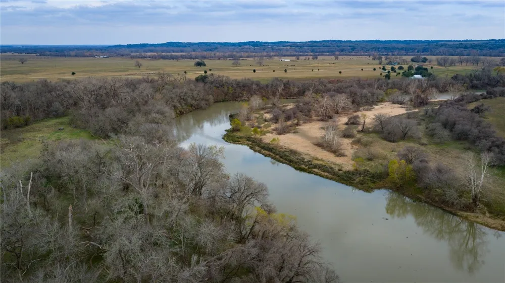 218 Brody Lane Bastrop, TX 78602