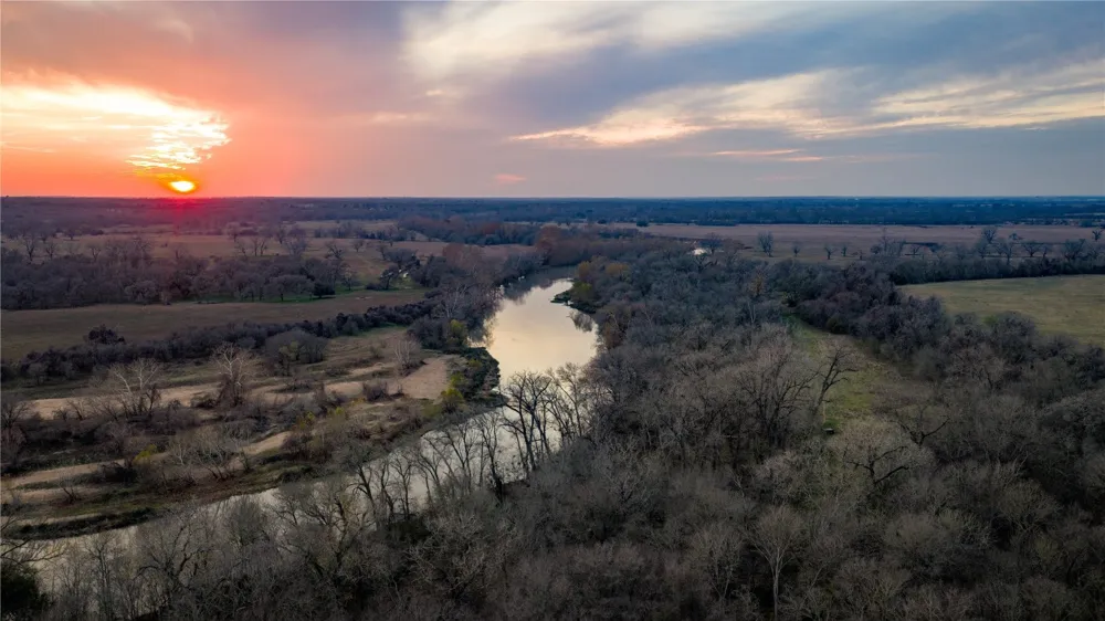 218 Brody Lane Bastrop, TX 78602