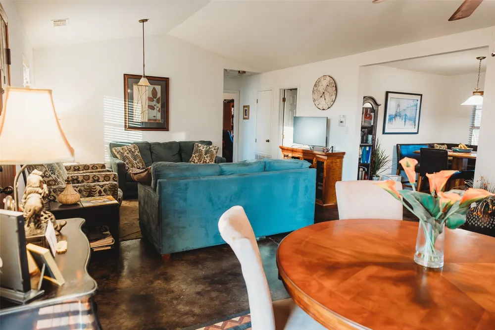 6078 E Line Road Whitewright, TX 75491