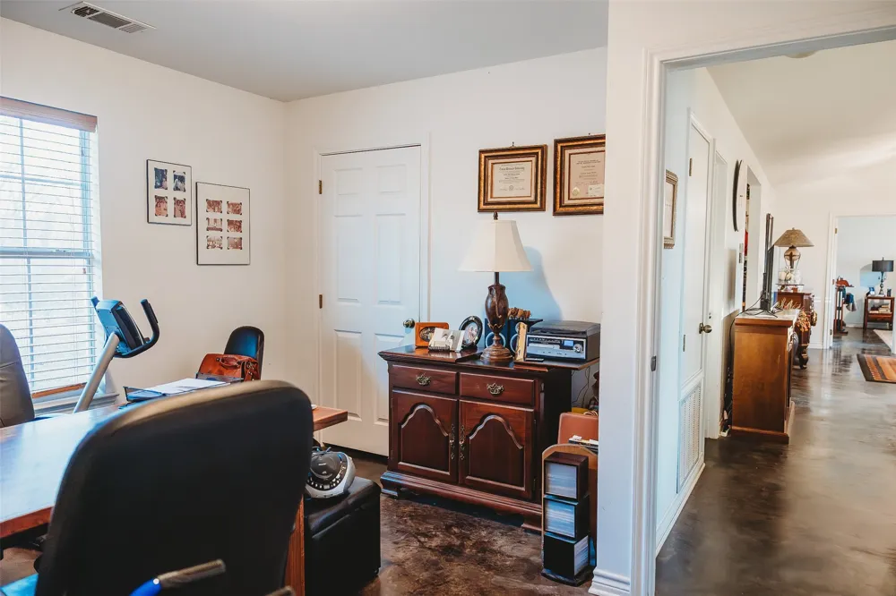 6078 E Line Road Whitewright, TX 75491