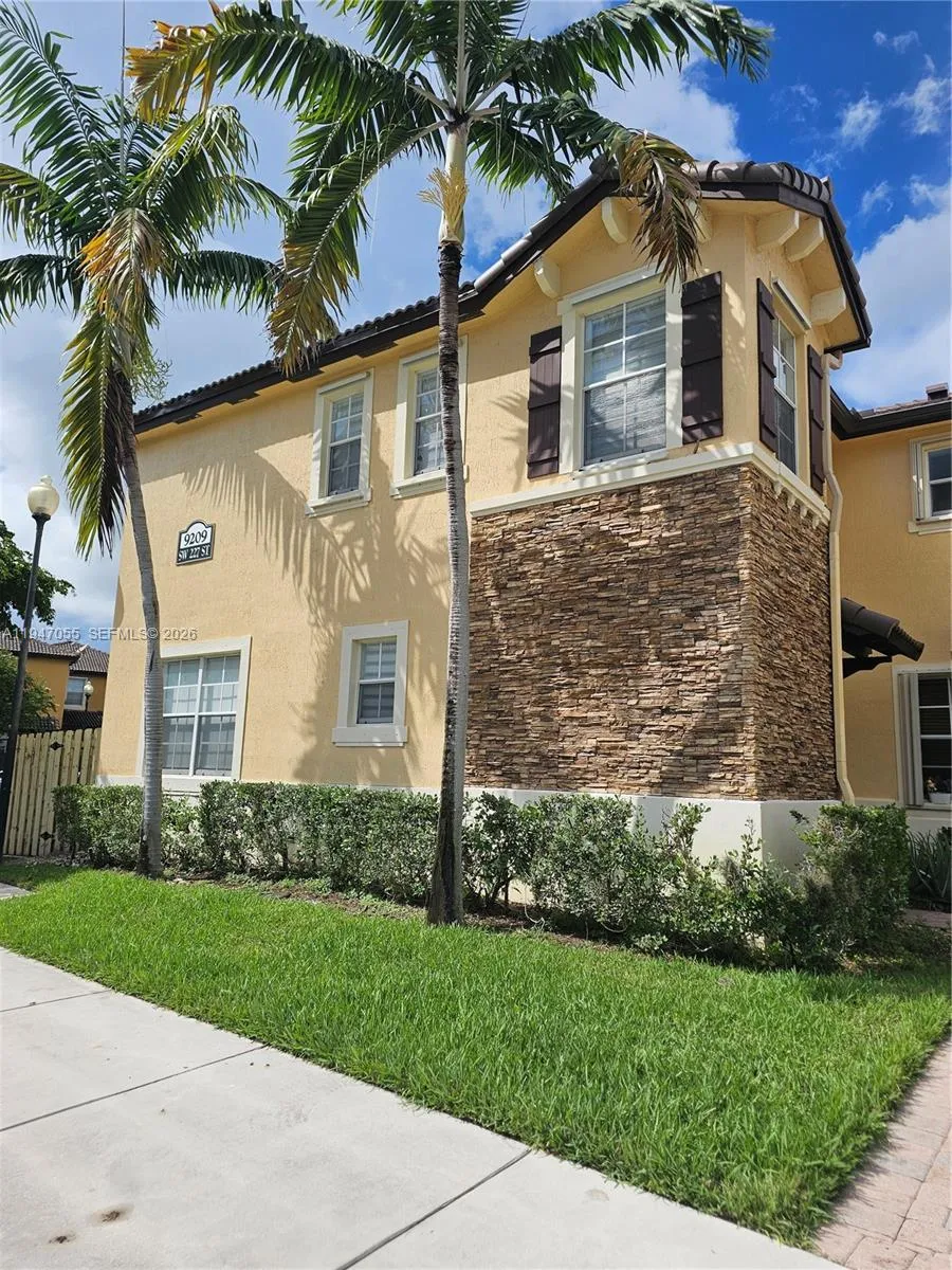 9209 SW 227th St #1 Cutler Bay, FL 33190