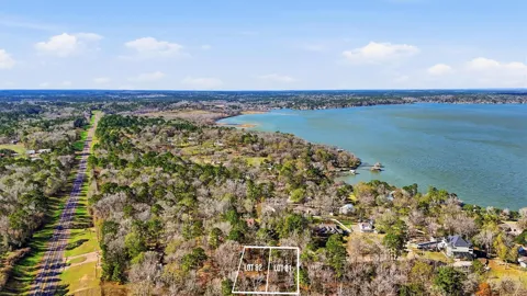 81 Lake Oaks Circle