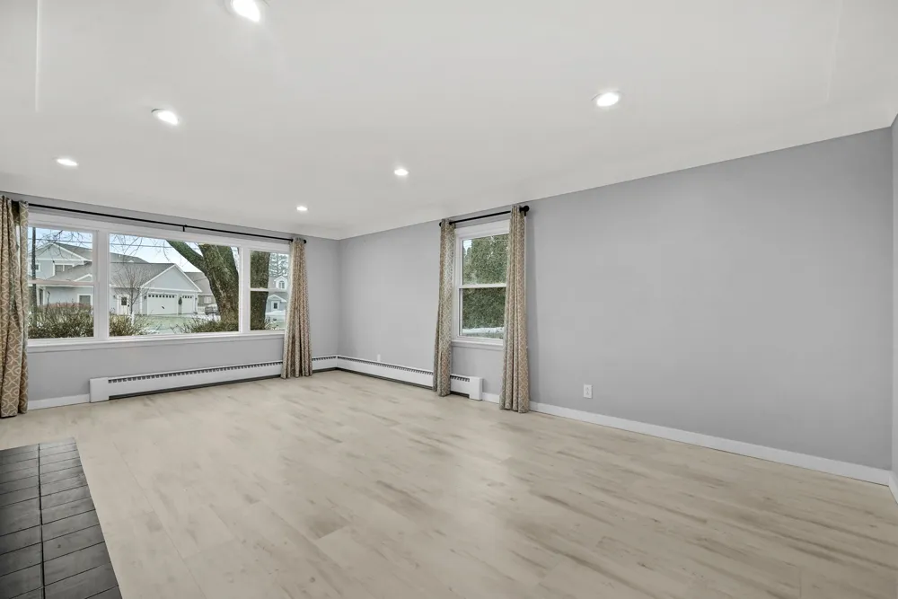 616 LakeShore Drive Cadillac City, MI 49601