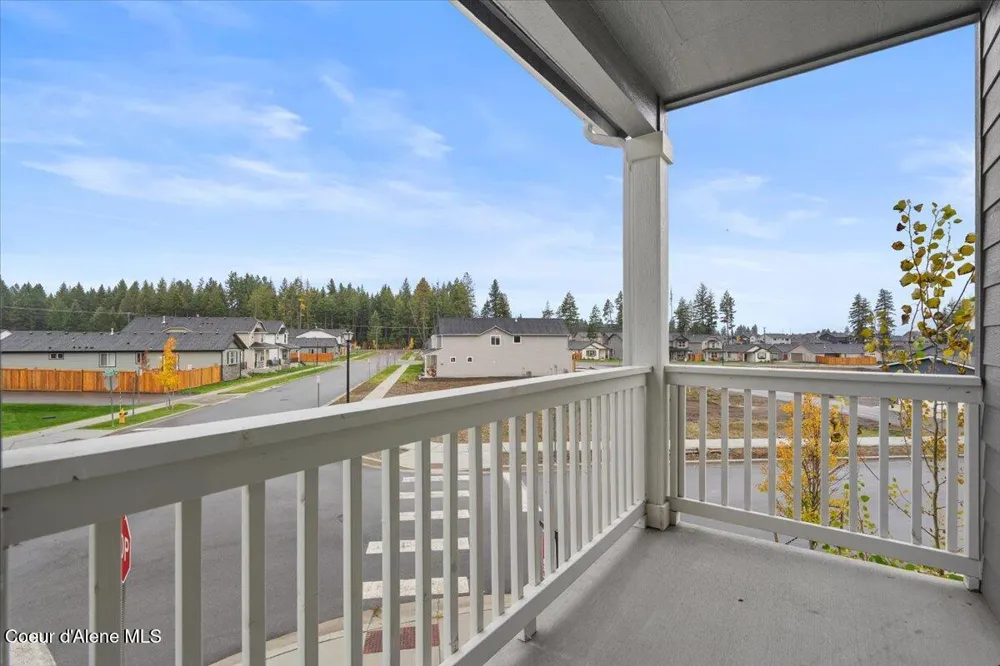 351 E Grosbeak Avenue Hayden, ID 83835