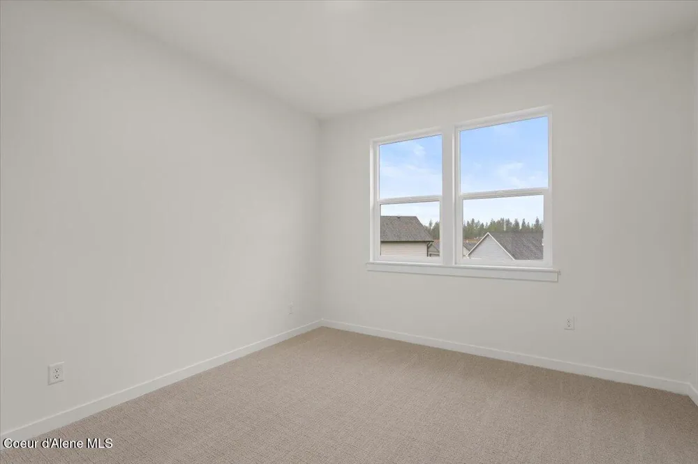 351 E Grosbeak Avenue Hayden, ID 83835