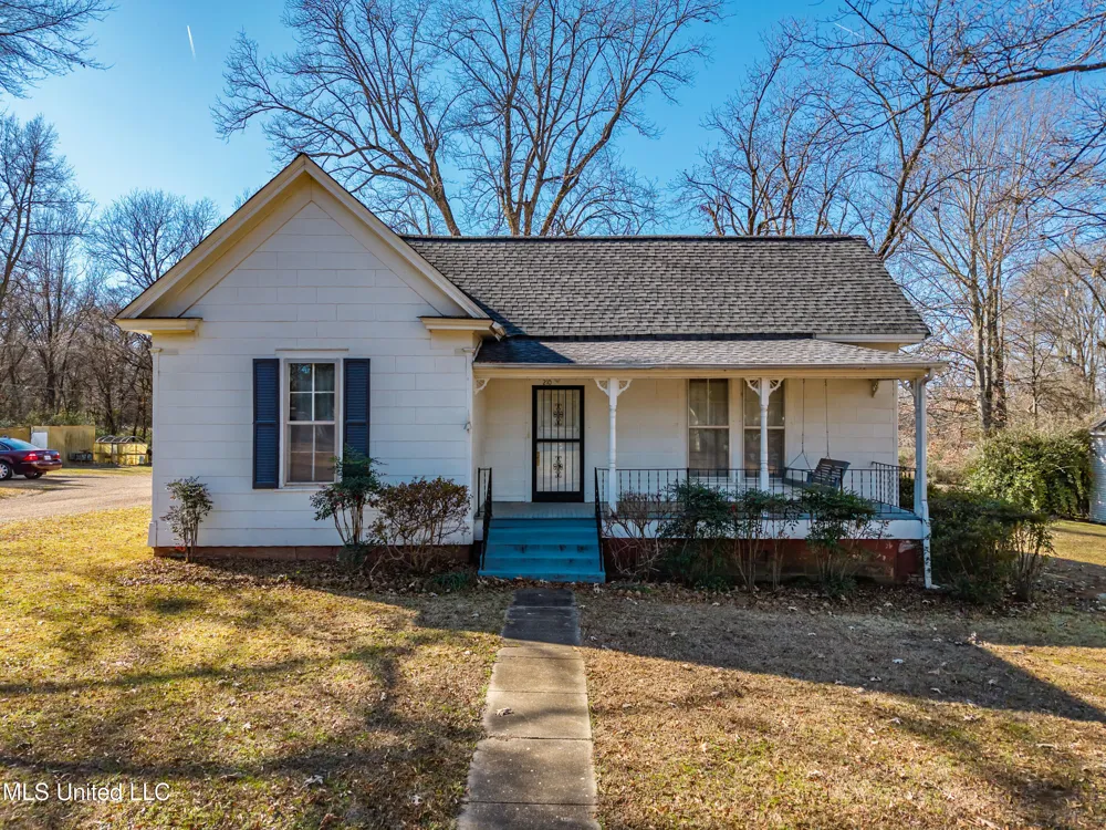 210 Eureka Street Batesville, MS 38606
