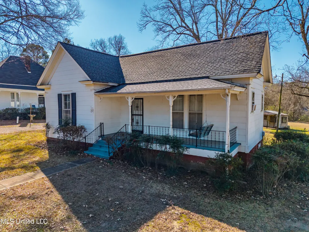 210 Eureka Street Batesville, MS 38606