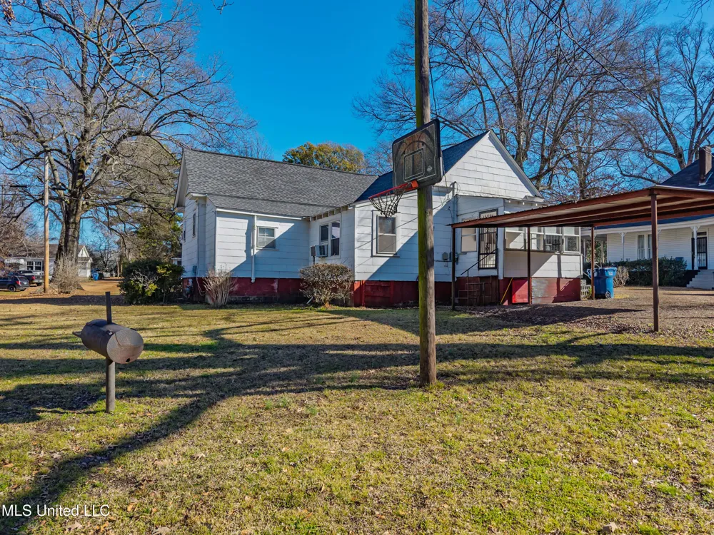 210 Eureka Street Batesville, MS 38606