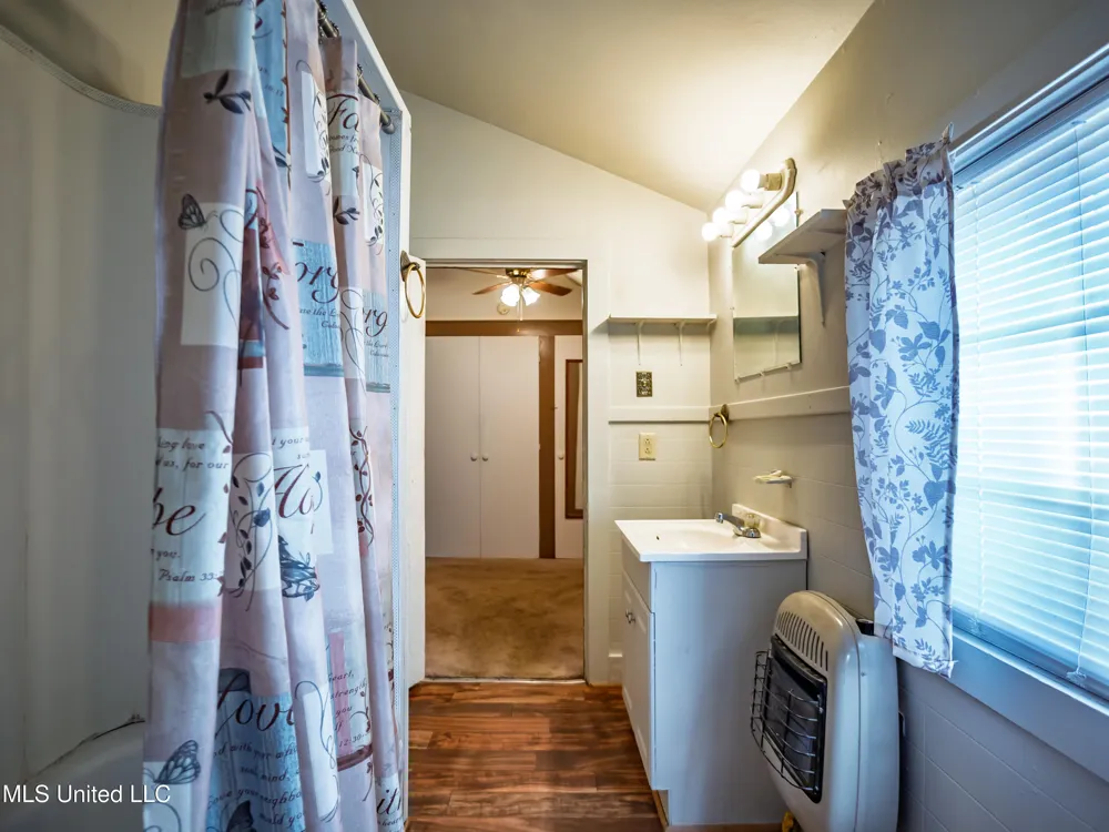 210 Eureka Street Batesville, MS 38606