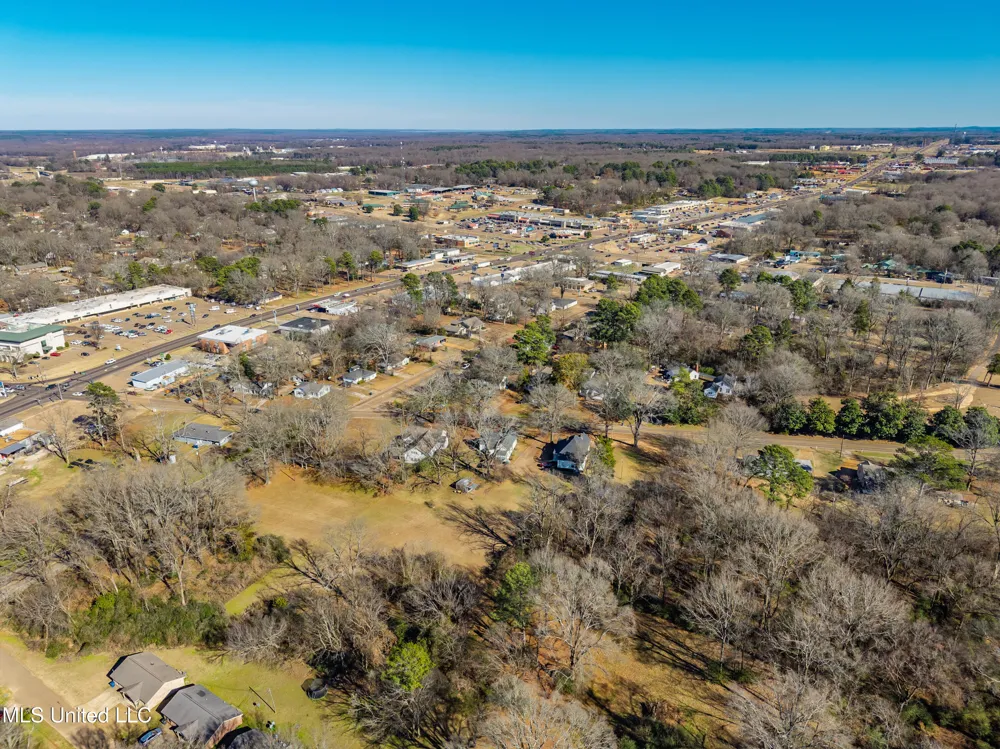 210 Eureka Street Batesville, MS 38606