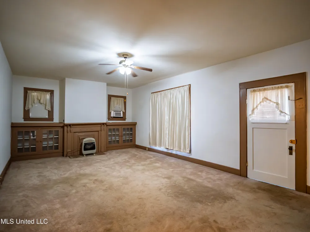 210 Eureka Street Batesville, MS 38606