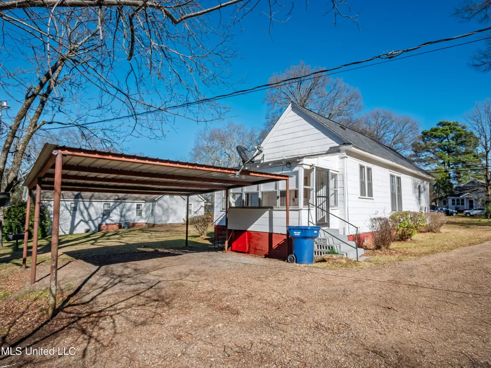 210 Eureka Street Batesville, MS 38606