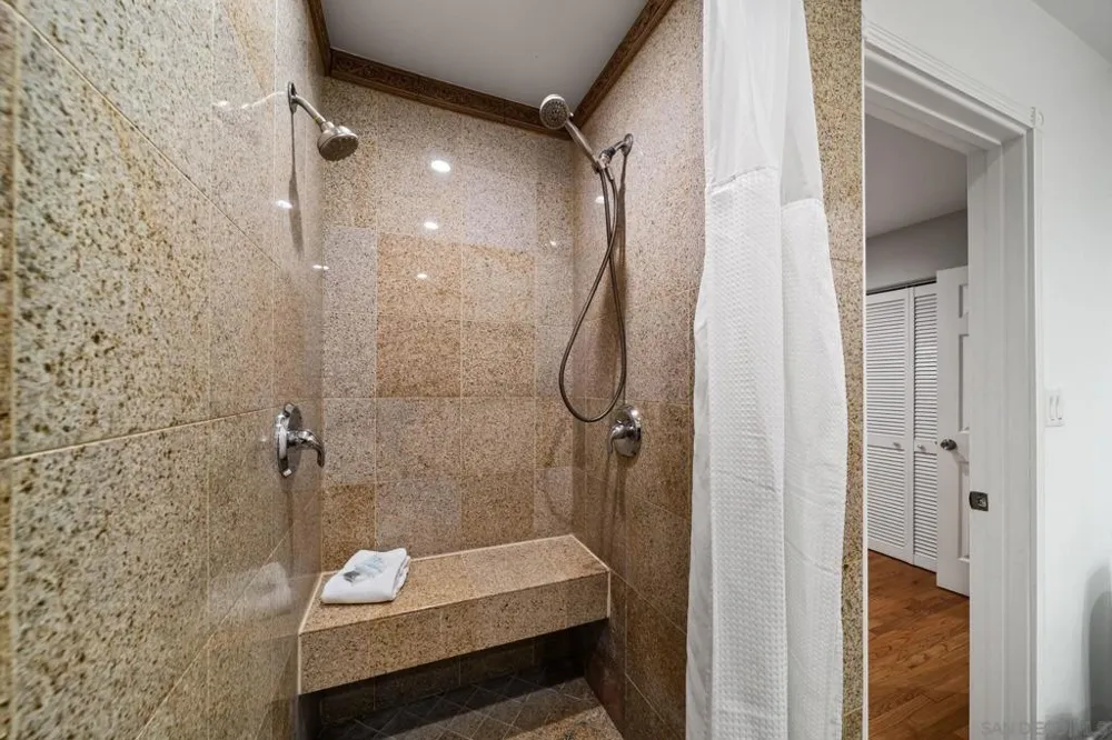 4260 Eastridge Dr La Mesa, CA 91941