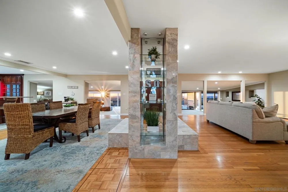 4260 Eastridge Dr La Mesa, CA 91941