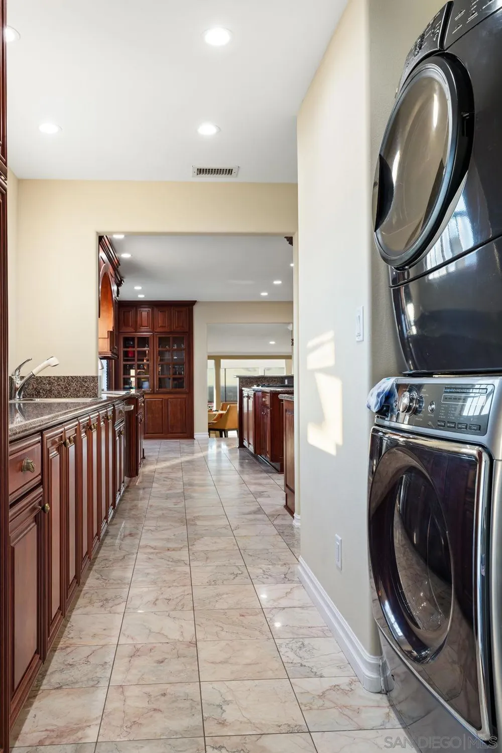 4260 Eastridge Dr La Mesa, CA 91941