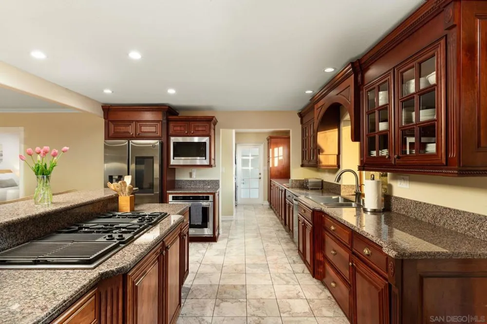 4260 Eastridge Dr La Mesa, CA 91941