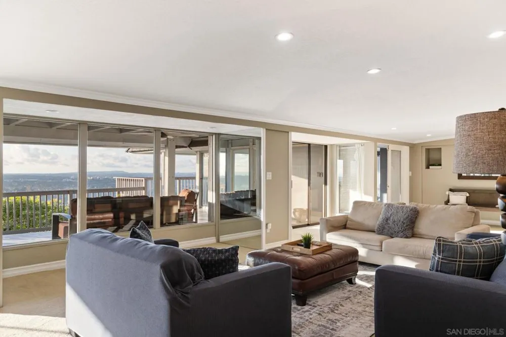 4260 Eastridge Dr La Mesa, CA 91941