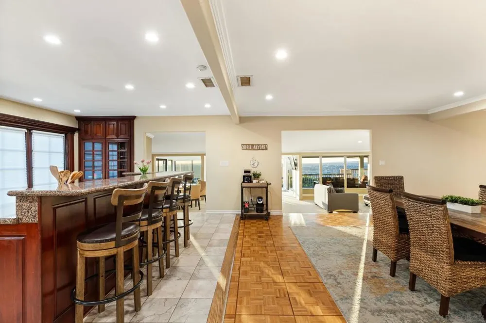 4260 Eastridge Dr La Mesa, CA 91941