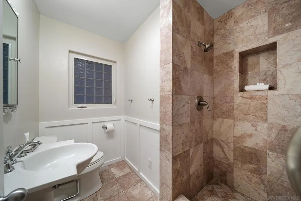 4260 Eastridge Dr La Mesa, CA 91941