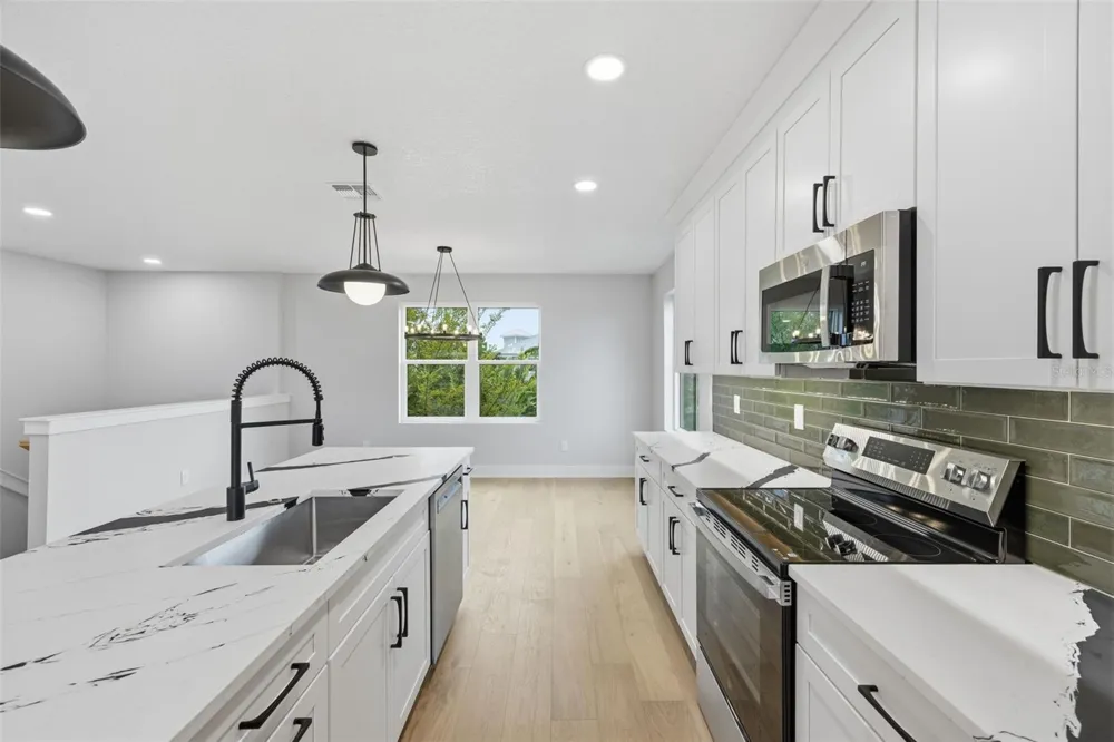 4208 W CARMEN STREET #D Tampa, FL 33609