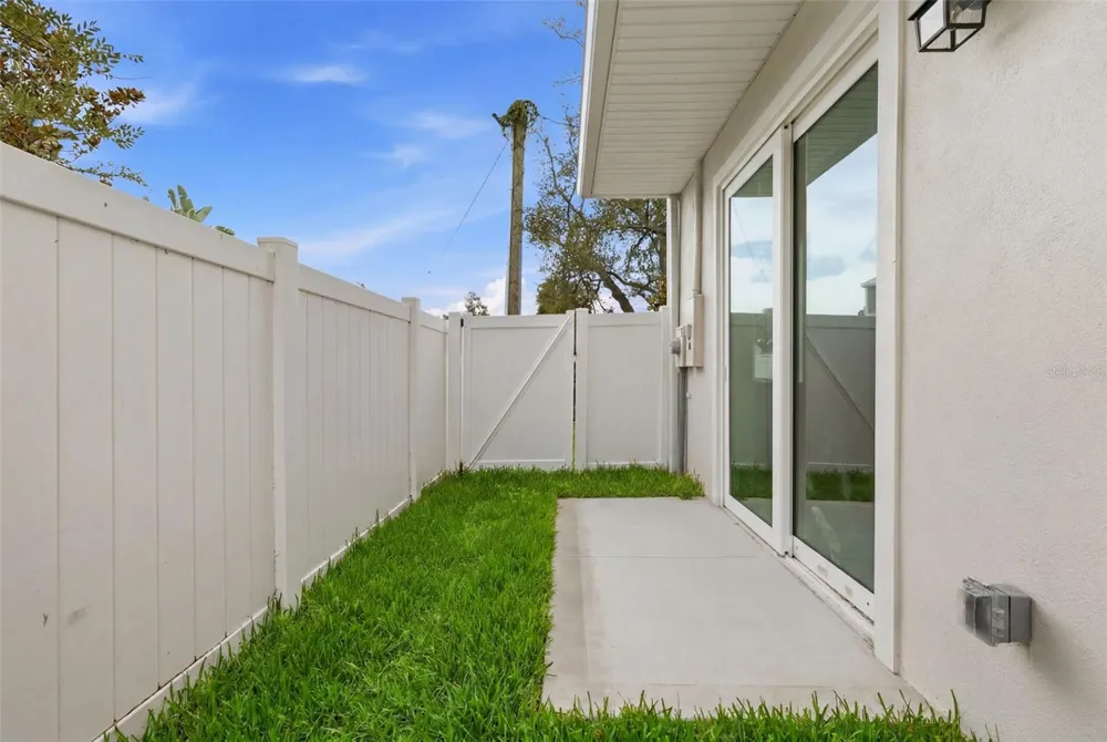 4208 W CARMEN STREET #D Tampa, FL 33609
