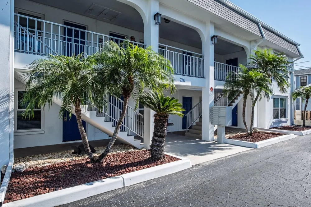 7151 SUNSET WAY #10 St Pete Beach, FL 33706