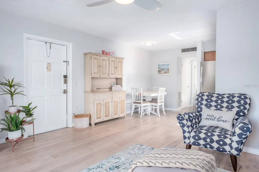 7151 SUNSET WAY #10 St Pete Beach, FL 33706