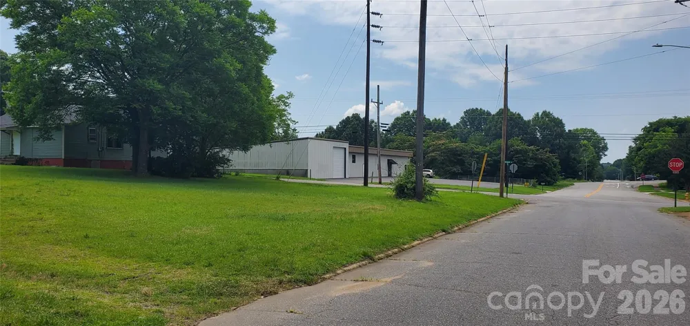 309 Monroe Street Statesville, NC 28677