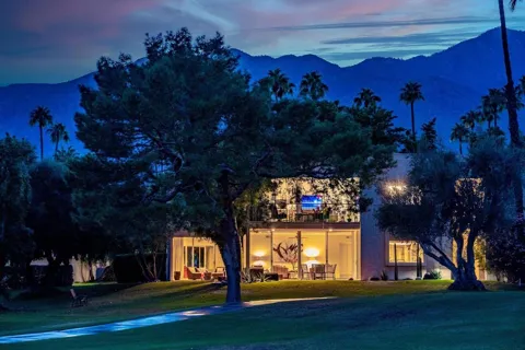 497 Desert Lakes Circle