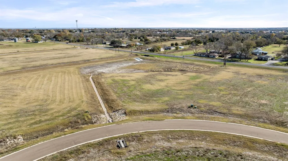 1005 El Camino Drive Robinson, TX 76706