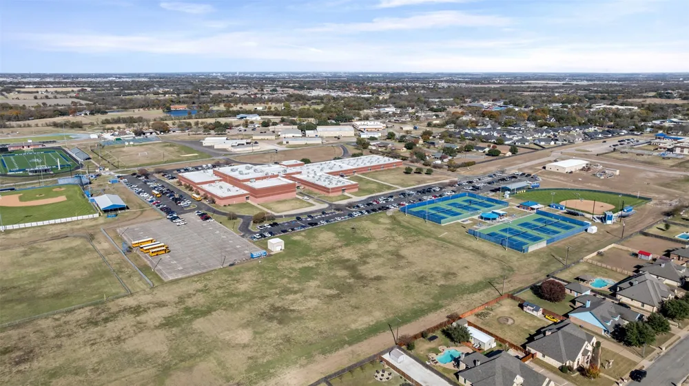 1005 El Camino Drive Robinson, TX 76706