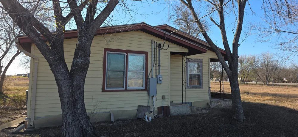 9270 San Marcos Highway Fentress, TX 78622