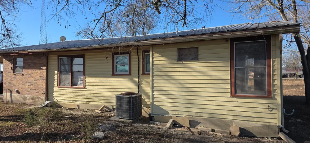 9270 San Marcos Highway Fentress, TX 78622