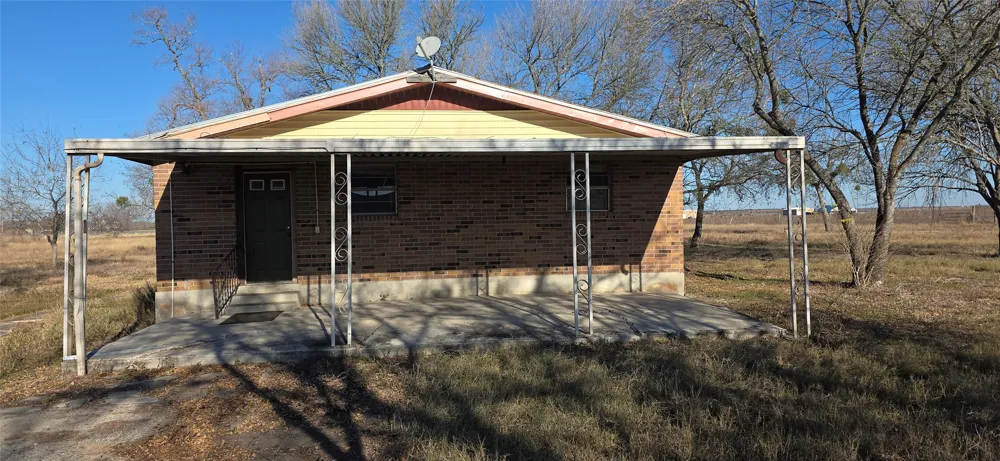 9270 San Marcos Highway Fentress, TX 78622