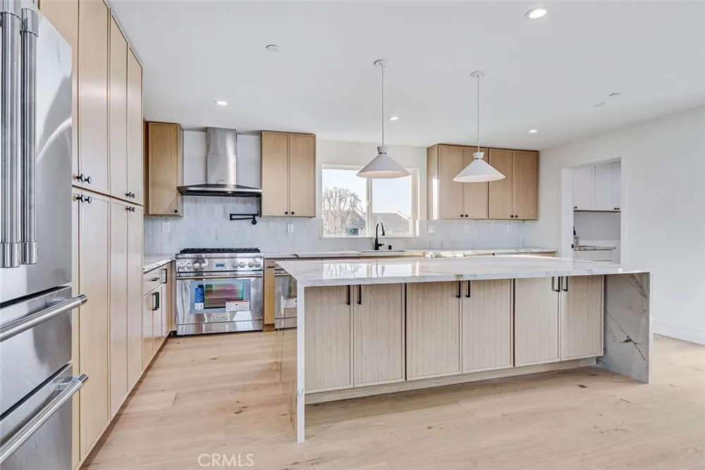 2009 Blossom Lane Redondo Beach, CA 90278