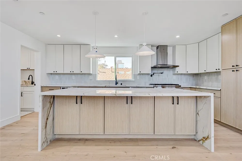 2007 Blossom Lane Redondo Beach, CA 90278