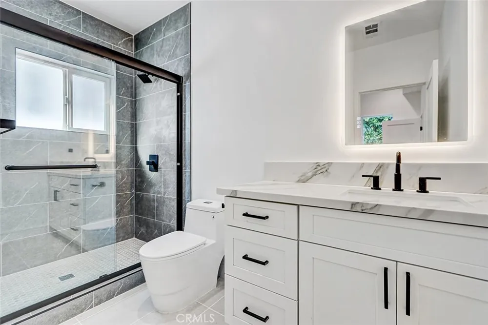 2007 Blossom Lane Redondo Beach, CA 90278